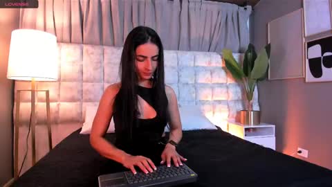 samantha_velle online show from April 25, 2:03 pm