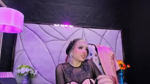 Samantha Smitth online show from March 19, 4:28 am