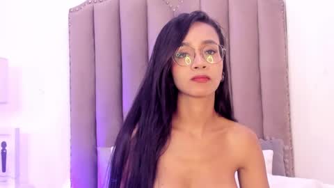 Snapshot of samanthaferrer_ chatting on January 31, 8:01 pm Samantha online show from January 31, 8:01 pm