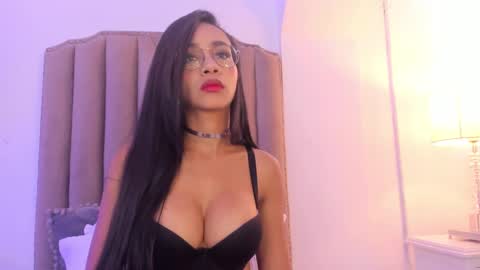 Snapshot of samanthaferrer_ chatting on January 20, 8:07 pm Samantha online show from January 20, 8:07 pm