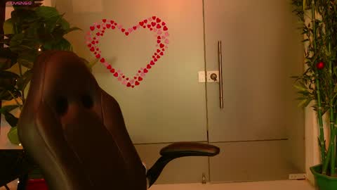 Samantha  online show from April 19, 5:18 am