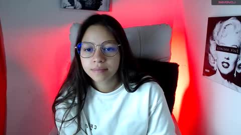 Snapshot of samantharoldan chatting on March 5, 1:50 pm Samantha online show from March 5, 1:50 pm