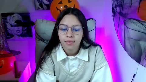 Snapshot of samantharoldan chatting on October 14, 5:04 pm Samantha online show from October 14, 5:04 pm