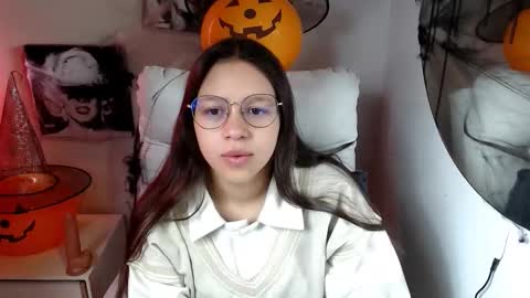 Snapshot of samantharoldan chatting on October 18, 2:20 pm Samantha online show from October 18, 2:20 pm