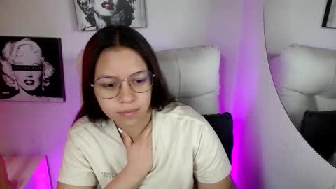 Snapshot of samantharoldan chatting on October 12, 3:58 pm Samantha online show from October 12, 3:58 pm