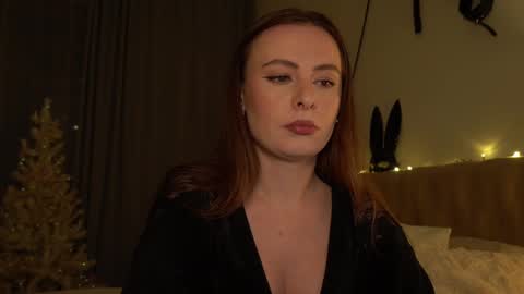 Snapshot of samanthavixen chatting on December 9, 6:14 pm Goddess Samantha Vixen online show from December 9, 6:14 pm