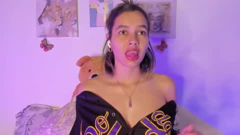 Samara is my name a pleasure delighted that you are here leave your thumb up it is important to me online show from January 31, 9:26 pm