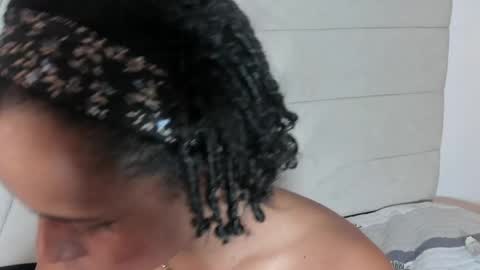samaraa_smith1 online show from June 3, 2:33 pm