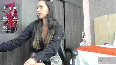 Snapshot of samarha_xue chatting on March 4, 11:40 am Sara online show from March 4, 11:40 am