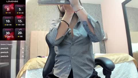 Snapshot of samarha_xue chatting on January 27, 4:33 pm Sara online show from January 27, 4:33 pm