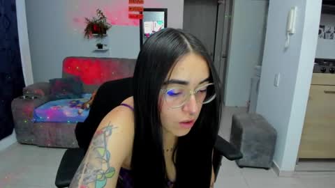 SARA online show from April 27, 1:46 am