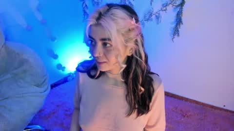   online show from January 4, 2:14 pm