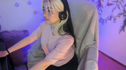   online show from January 25, 8:21 pm