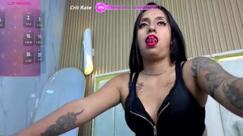 Snapshot of samy_queen_tx chatting on October 8, 12:31 pm Online 800 to 1400 online show from October 8, 12:31 pm