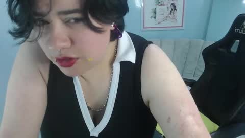 samythomas_t online show from February 10, 8:23 pm