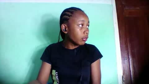 sandra1253099 online show from April 25, 6:05 am