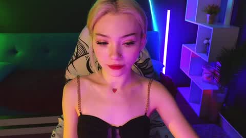 Sandy  online show from February 2, 1:02 am