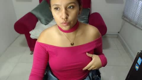 sandy_queen69 online show from April 1, 1:41 pm