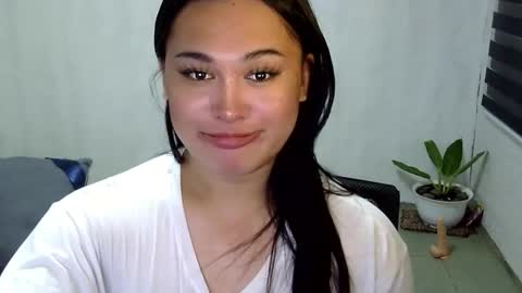Snapshot of sangre_danaya chatting on October 16, 2:36 am DANAYA online show from October 16, 2:36 am