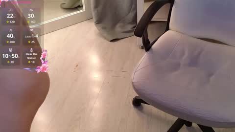 Karen online show from October 10, 5:40 pm