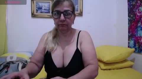 sara online show from April 26, 4:59 pm