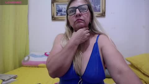 sara online show from April 24, 9:28 pm