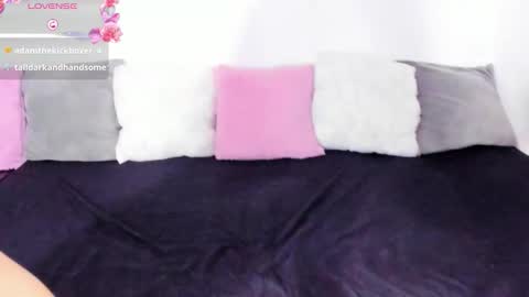 sara gonzalez online show from November 28, 8:12 pm