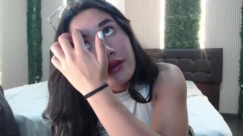 Sara online show from April 21, 7:43 pm