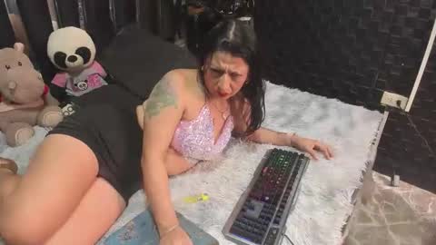 no limits sarah online show from January 17, 3:30 pm