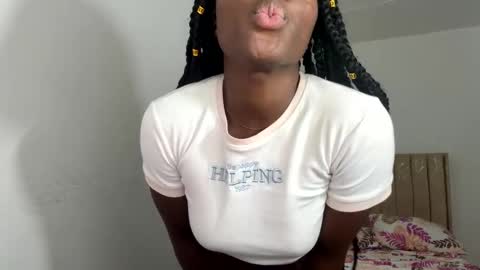 Sara online show from November 9, 1:00 am