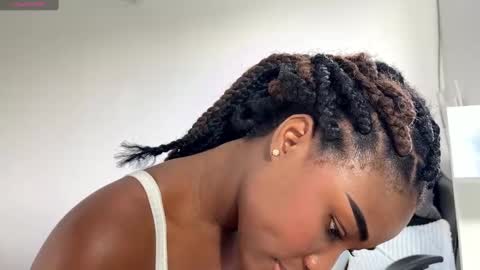 Sara online show from January 25, 9:35 pm