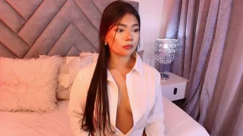 sara_owens7 online show from April 16, 1:39 am