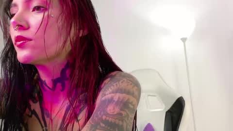 Sara online show from April 23, 2:30 pm