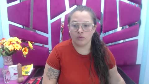 sara_thonson_ online show from February 5, 2:51 am