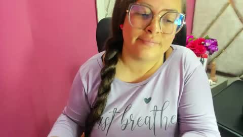 sara_thonson_ online show from March 21, 4:39 am