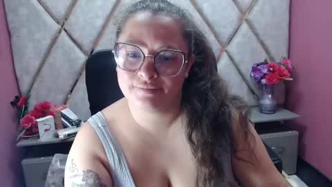 sara_thonson_ online show from March 11, 3:55 am