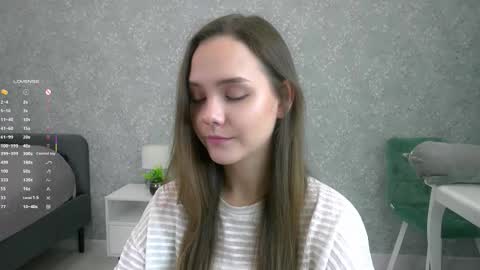 Snapshot of sara_whooops chatting on October 11, 7:16 pm Im Sara online show from October 11, 7:16 pm