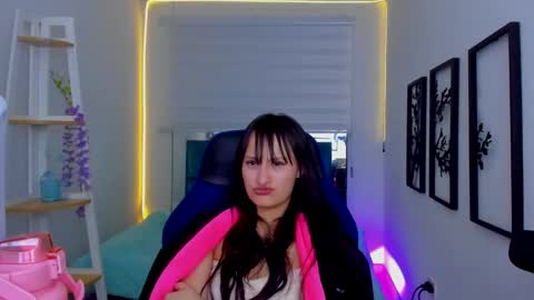 Sarah Ramirez online show from November 14, 4:34 am