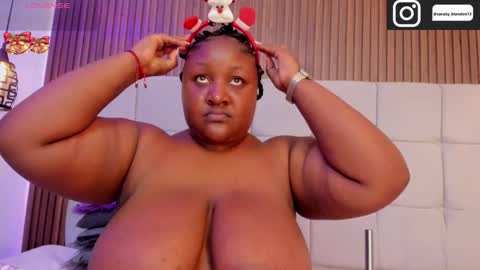   online show from December 5, 11:11 am