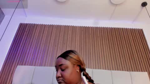   online show from March 24, 11:04 am