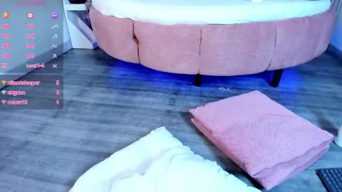 Sara Cooper online show from April 25, 4:04 am