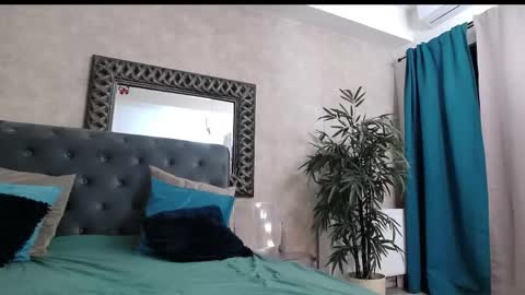 saraelise online show from June 7, 5:53 pm