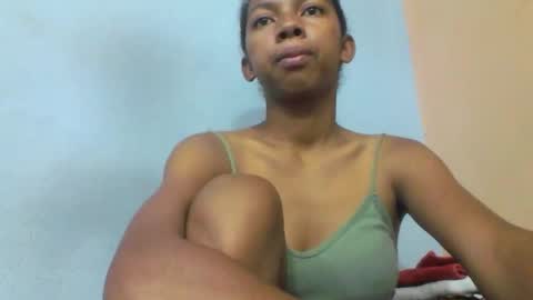 sarah146341 online show from March 19, 10:19 am