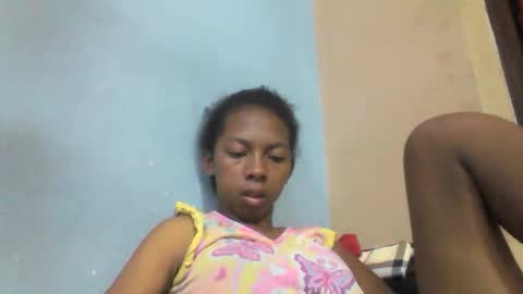 sarah146341 online show from April 23, 6:43 pm