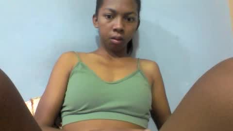 sarah146341 online show from March 2, 8:10 am