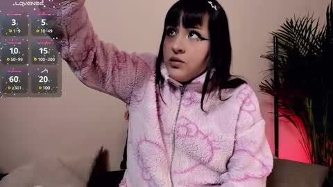 sarah IINDEPENDENT MODEL  online show from March 7, 2:46 am