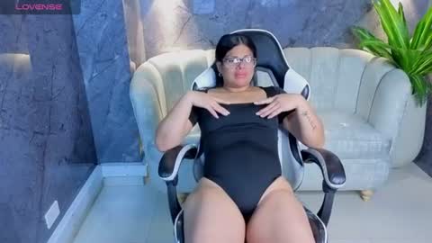 sarah_bay_tx online show from July 18, 9:17 pm