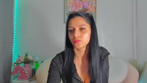 Sara online show from April 27, 7:49 am