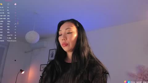 Sarah online show from April 22, 7:00 pm