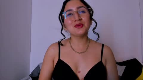 Snapshot of sarah_horny69 chatting on December 9, 11:45 pm Call me MY LOVE online show from December 9, 11:45 pm